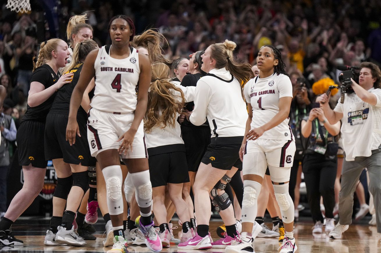 NCAA Womens Basketball: Final Four National Semifinals-Iowa vs South Carolina