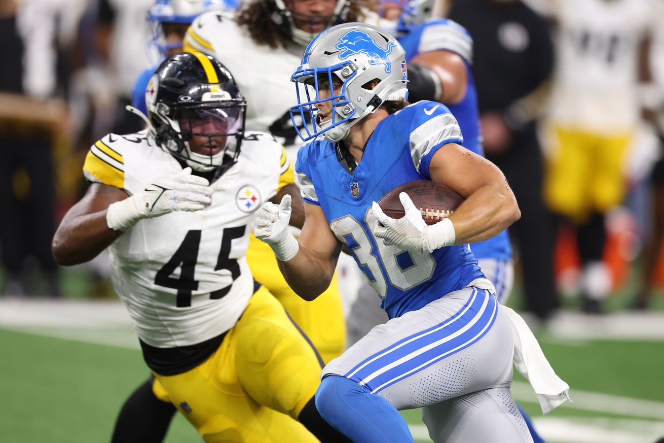 Pittsburgh Steelers v Detroit Lions