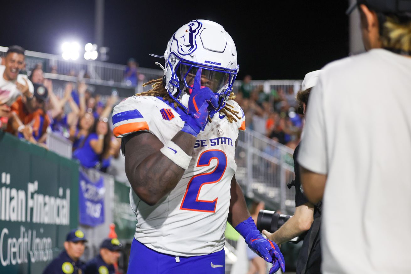 Boise State v Hawaii