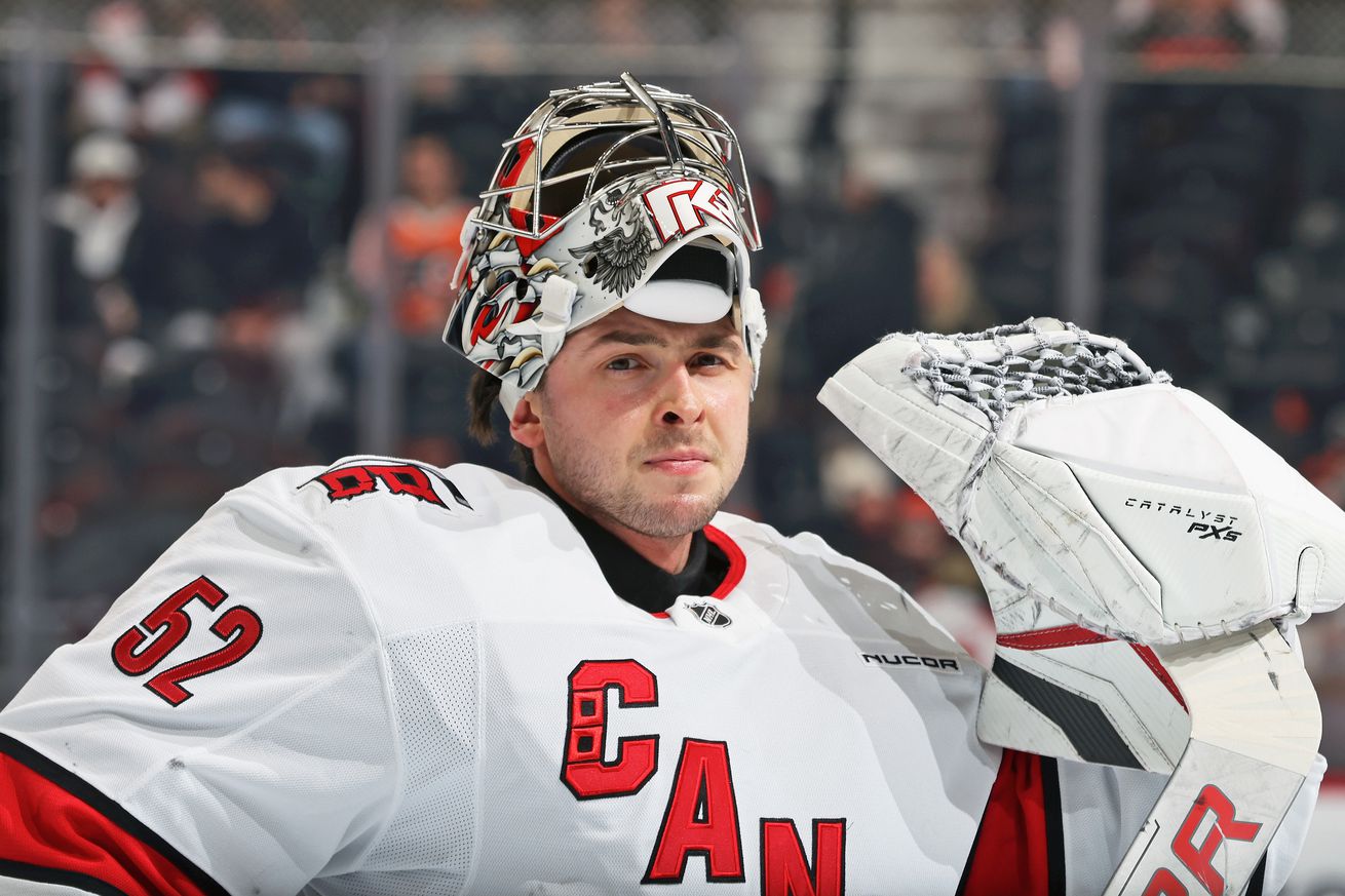 Carolina Hurricanes v Philadelphia Flyers