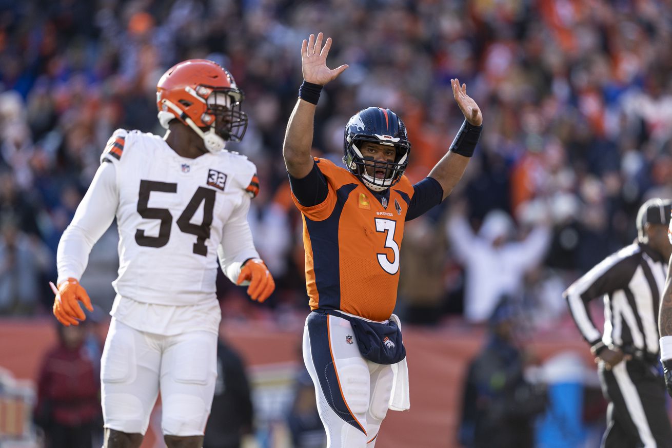 Cleveland Browns v Denver Broncos