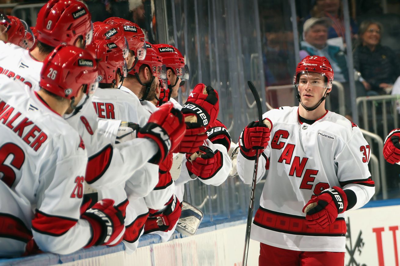 Carolina Hurricanes v New York Islanders