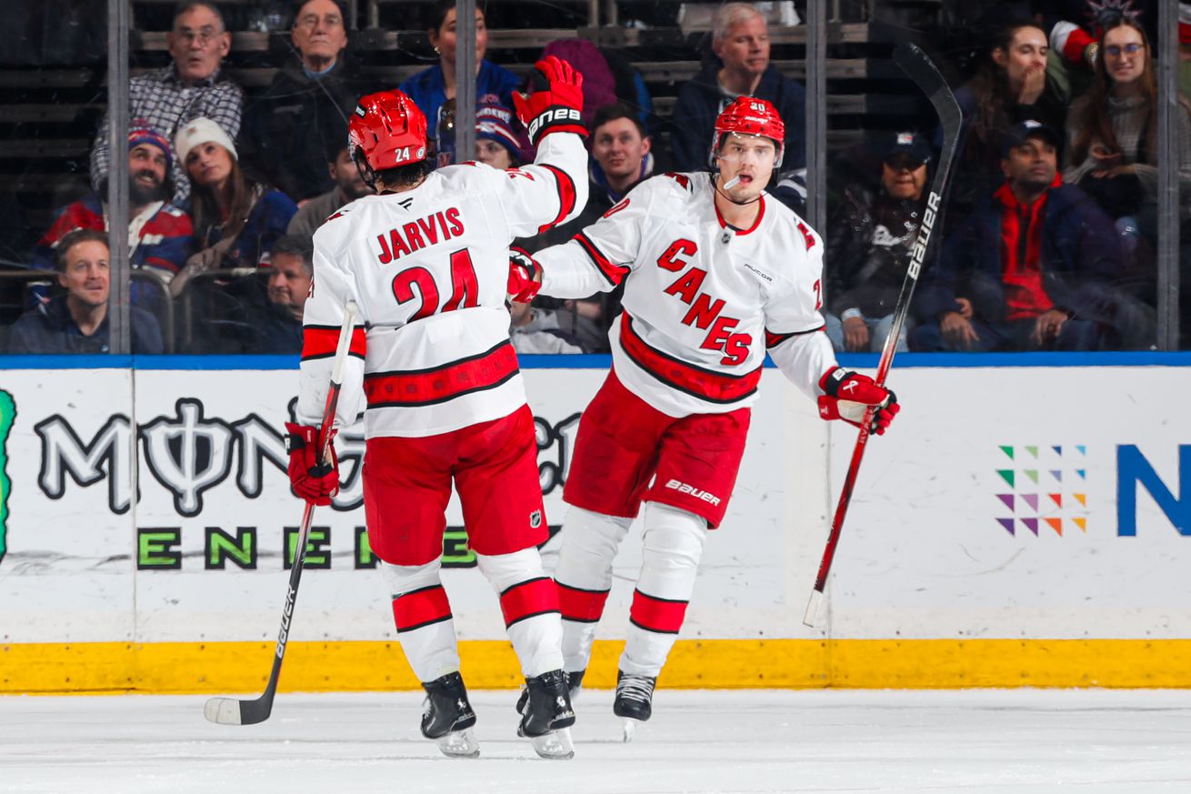 Carolina Hurricanes v New York Rangers