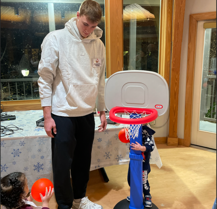 A Duke basketball star is bringing holiday cheer to families staying at the Ronald McDonald House.