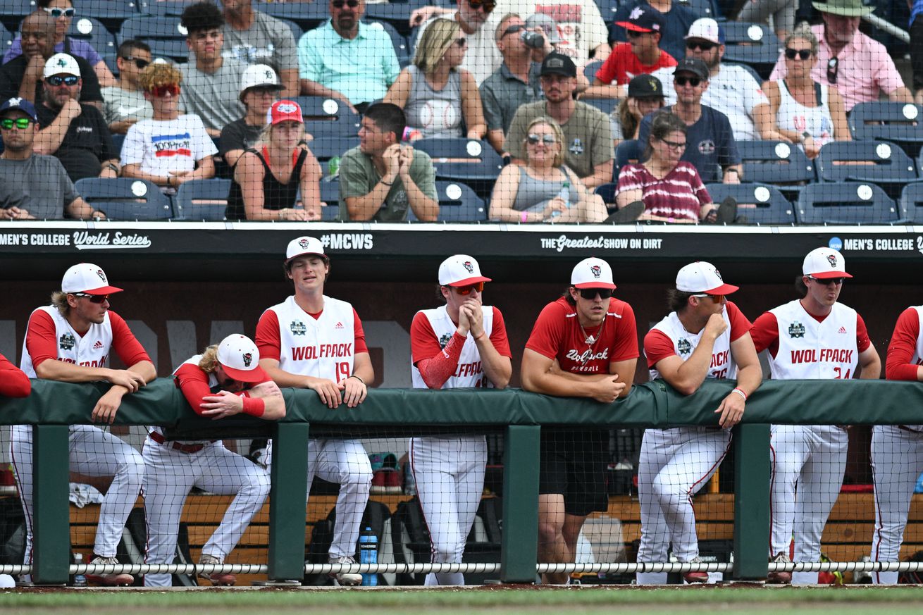 NCAA Baseball: College World Series-Florida v NC State