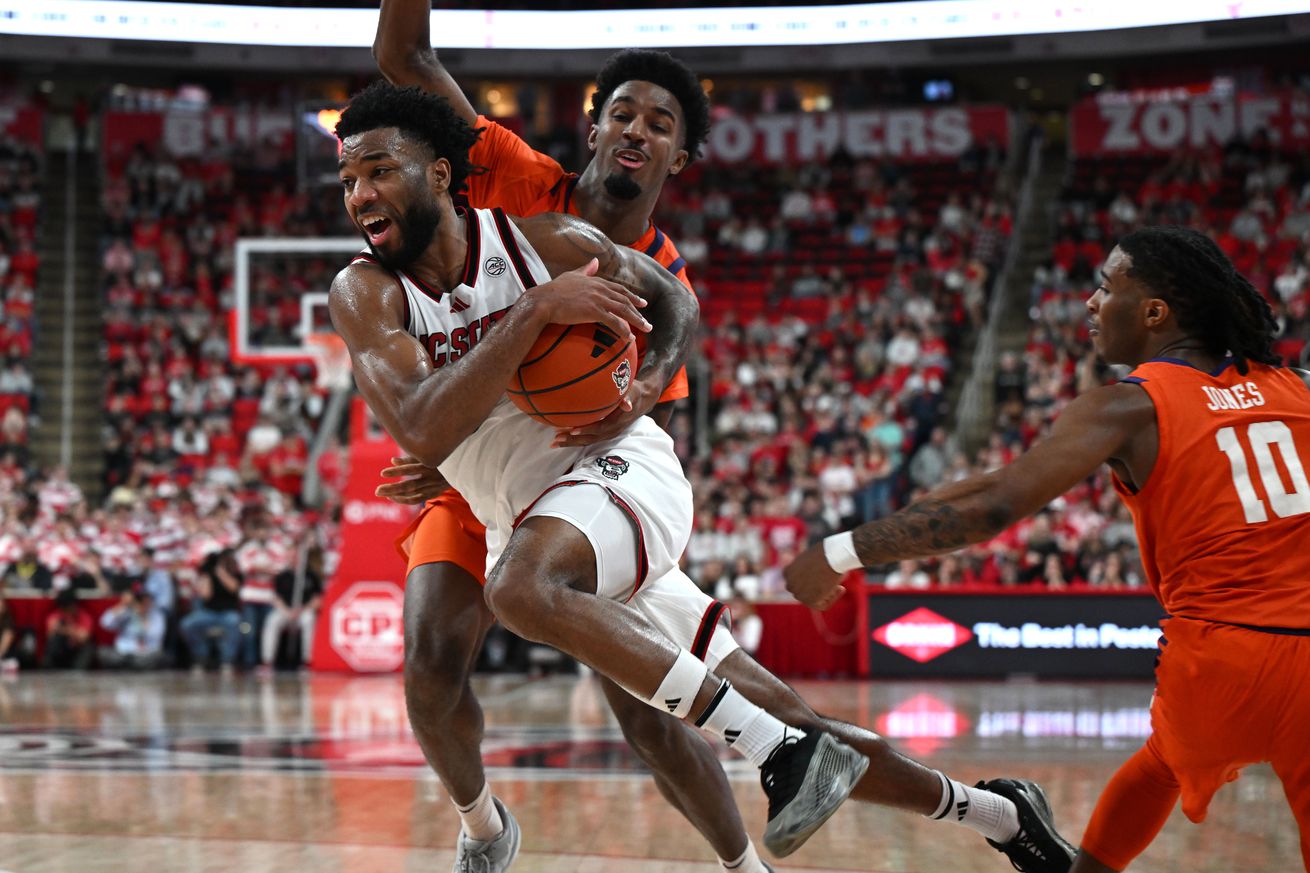 COLLEGE BASKETBALL: FEB 01 Clemson at NC State